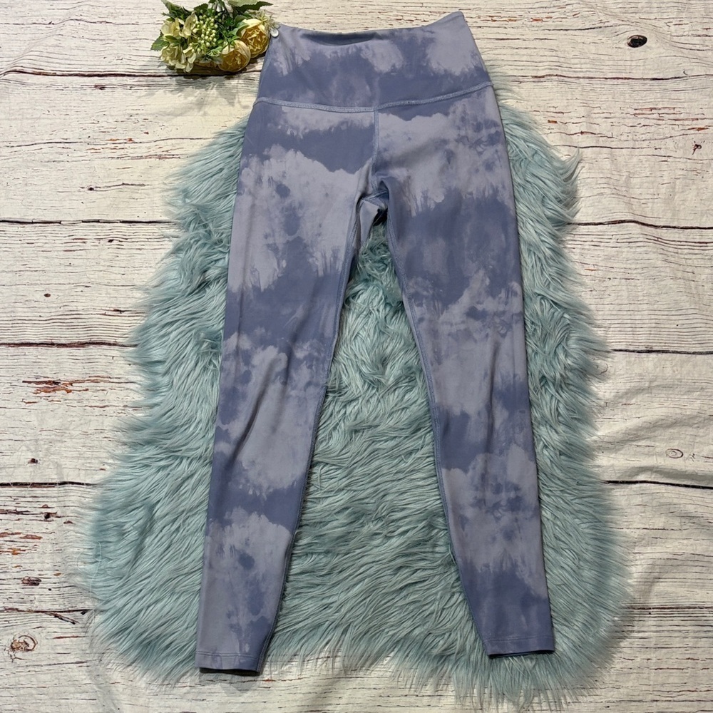 Beyond Yoga Olympus High Waisted Midi Leggings in Serene Blue Smoke